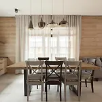 Chalet Mountain 4*