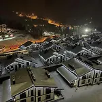 Mountain 4*