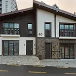 Mountain 4* Chalet Bukovel