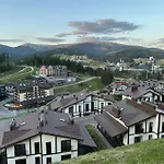 Mountain 4*