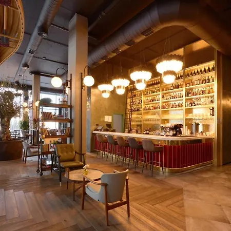 Mountain 4* 布克维