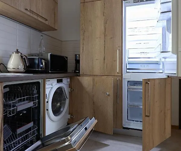 Mountain 4* 木屋 *